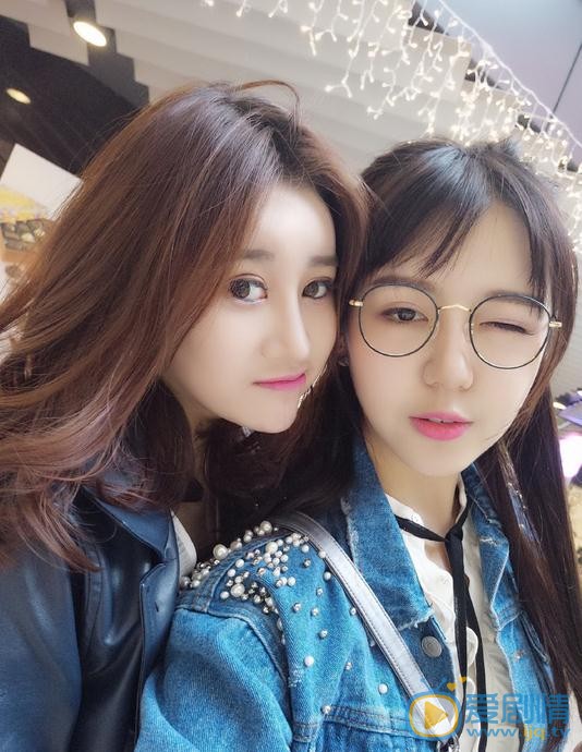 陈臻与人合照 陈臻高清写真_陈臻高清剧照