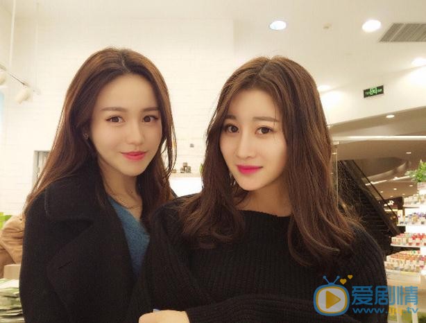 陈臻与人合照 陈臻高清写真_陈臻高清剧照