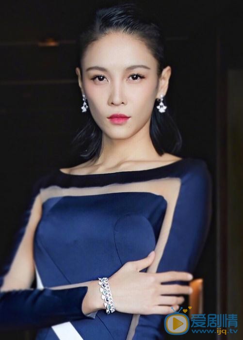张蓝心气质写真 张蓝心高清写真_张蓝心高清剧照