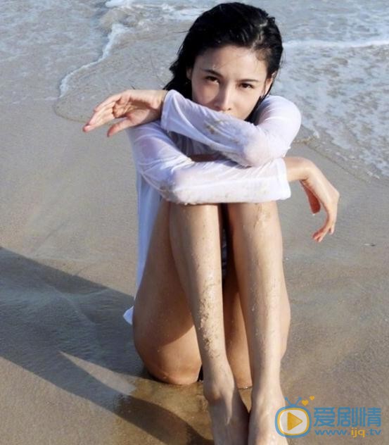 张蓝心性感街拍 张蓝心高清写真_张蓝心高清剧照