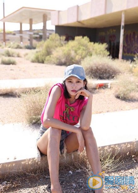 张蓝心性感街拍 张蓝心高清写真_张蓝心高清剧照