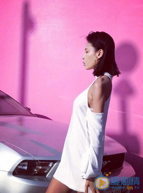 张蓝心性感街拍 张蓝心高清写真_张蓝心高清剧照