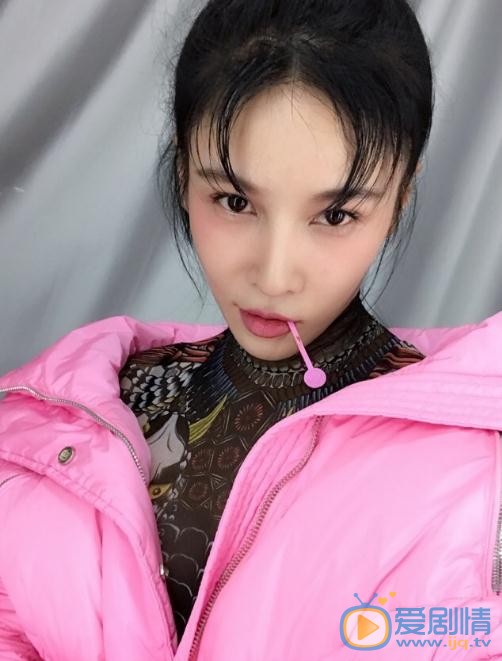 张蓝心生活照 张蓝心高清写真_张蓝心高清剧照