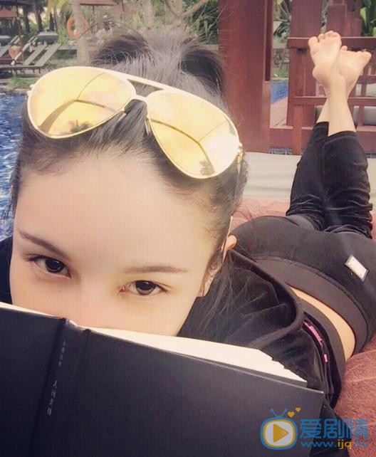 张蓝心生活照 张蓝心高清写真_张蓝心高清剧照