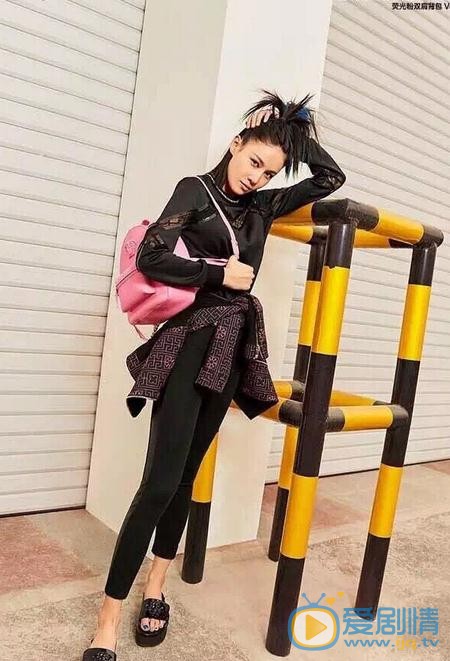 张蓝心时尚杂志 张蓝心高清写真_张蓝心高清剧照
