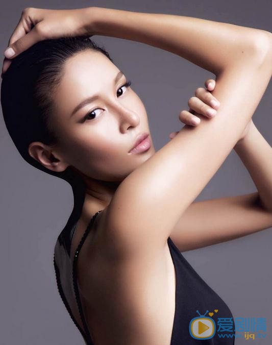 张蓝心时尚杂志 张蓝心高清写真_张蓝心高清剧照