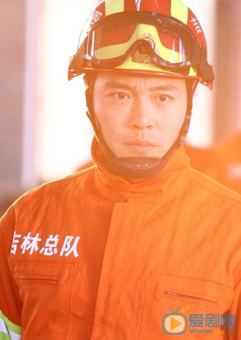 冷海铭《逆行兄弟》剧照 冷海铭高清写真_冷海铭高清剧照