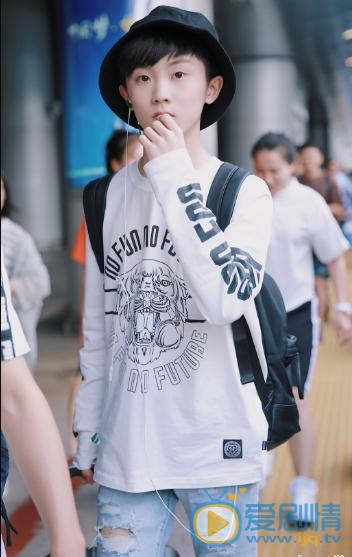马嘉祺白衣少年写真 马嘉祺高清写真_马嘉祺高清剧照