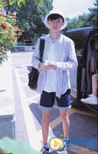 马嘉祺街拍照写真 马嘉祺高清写真_马嘉祺高清剧照