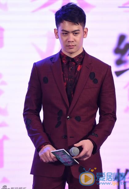 李淳活动照