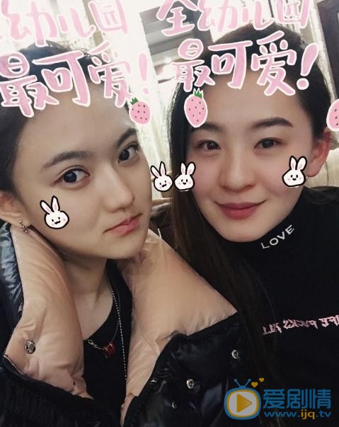 詹思羽与人合照 詹思羽高清写真_詹思羽高清剧照