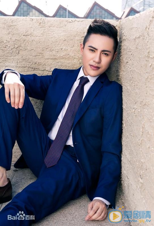 张仁博绅士写真 张仁博高清写真_张仁博高清剧照