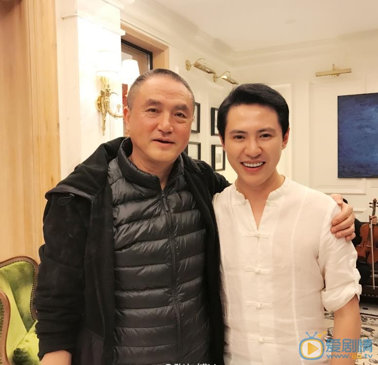 张仁博明星合照 张仁博高清写真_张仁博高清剧照