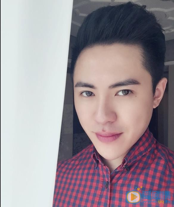 张仁博生活照 张仁博高清写真_张仁博高清剧照