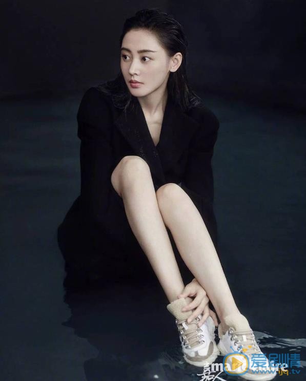 鸿雁在水鱼在云剧照