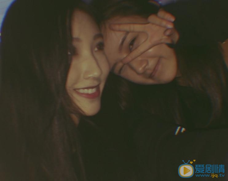 赵儒嫣与人合照 赵儒嫣高清写真_赵儒嫣高清剧照