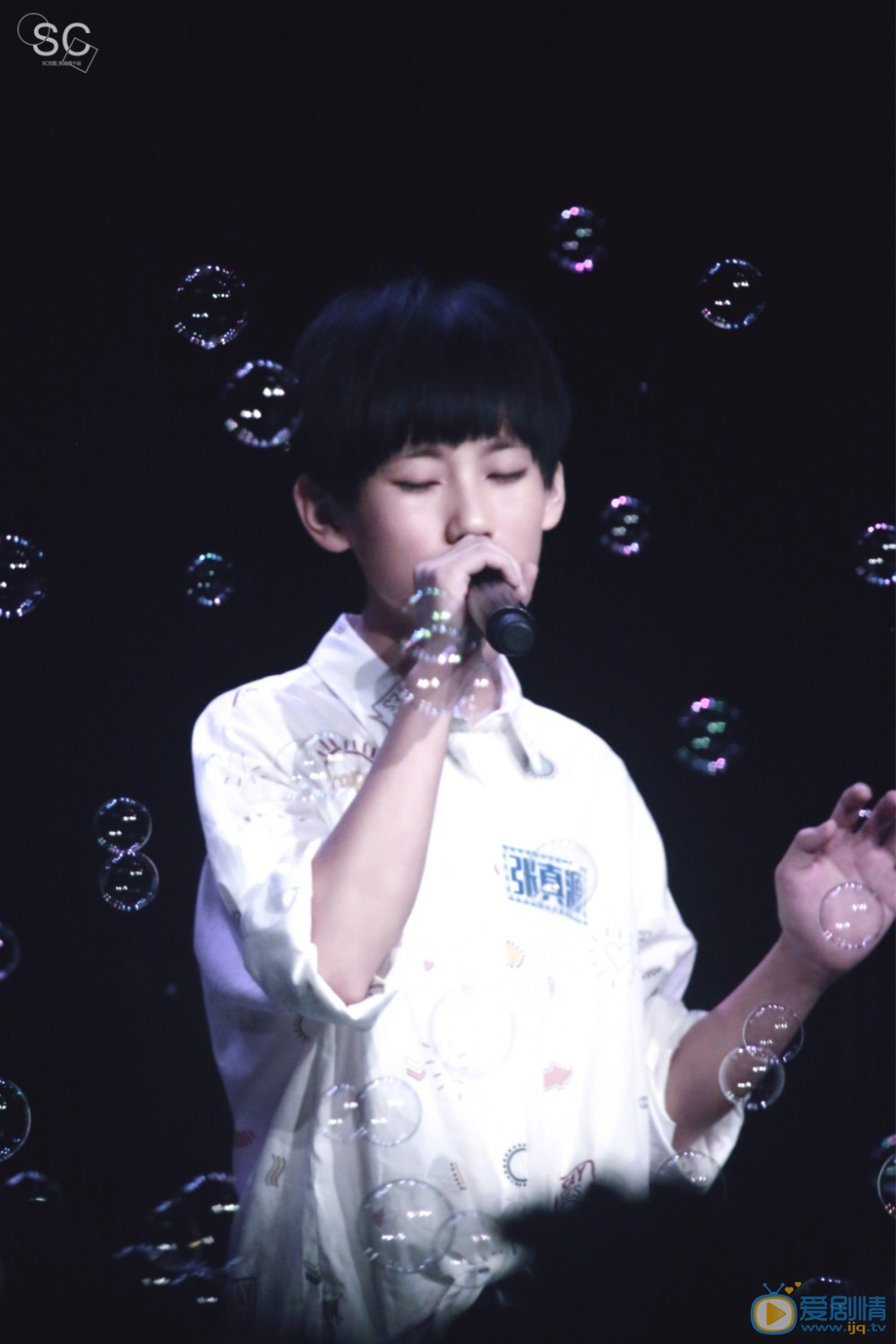 张真源白衣少年写真 张真源高清写真_张真源高清剧照