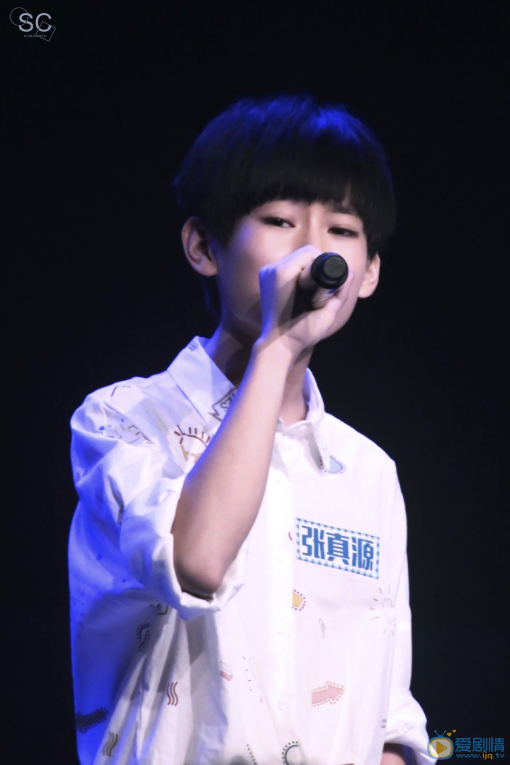 张真源白衣少年写真 张真源高清写真_张真源高清剧照