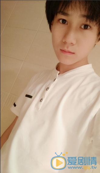 张真源白衣少年写真 张真源高清写真_张真源高清剧照