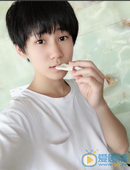 张真源白衣少年写真 张真源高清写真_张真源高清剧照