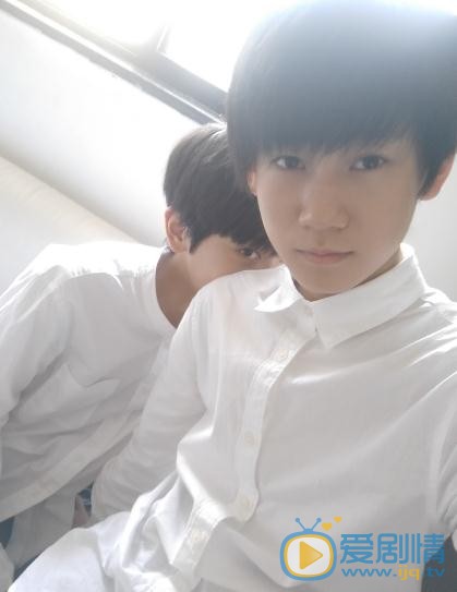 张真源白衣少年写真 张真源高清写真_张真源高清剧照
