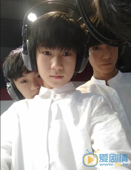 张真源白衣少年写真 张真源高清写真_张真源高清剧照