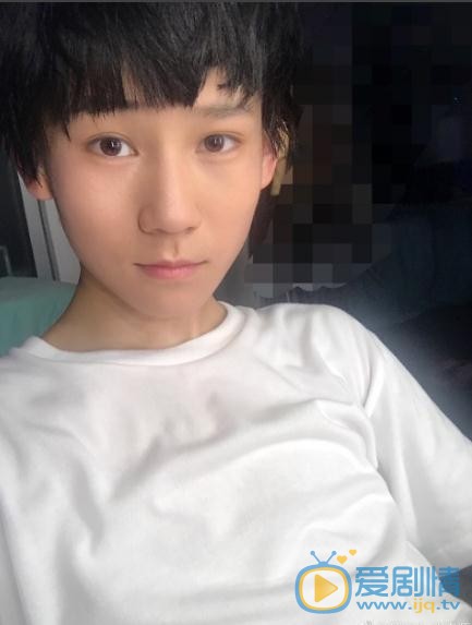 张真源白衣少年写真 张真源高清写真_张真源高清剧照