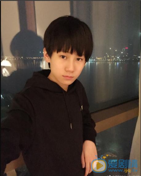 张真源生活照写真 张真源高清写真_张真源高清剧照