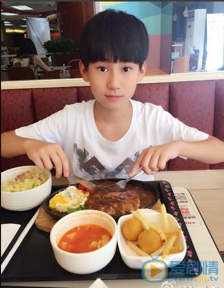 张真源生活照写真 张真源高清写真_张真源高清剧照