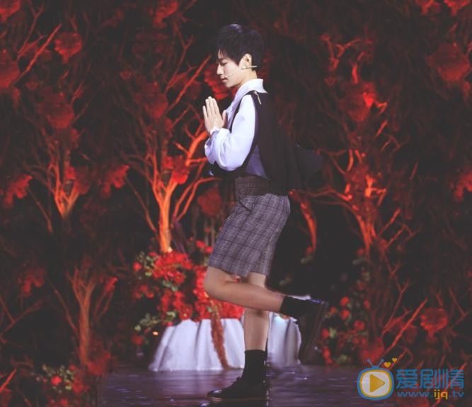 张真源演唱会写真 张真源高清写真_张真源高清剧照