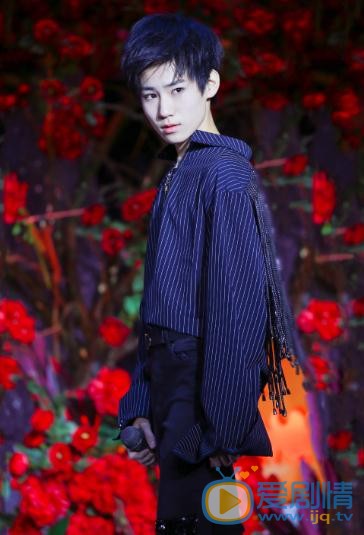 张真源演唱会写真 张真源高清写真_张真源高清剧照