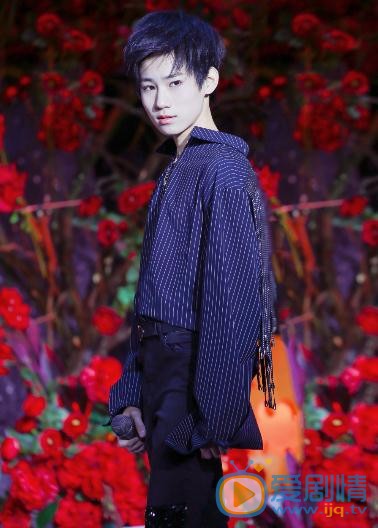 张真源演唱会写真 张真源高清写真_张真源高清剧照