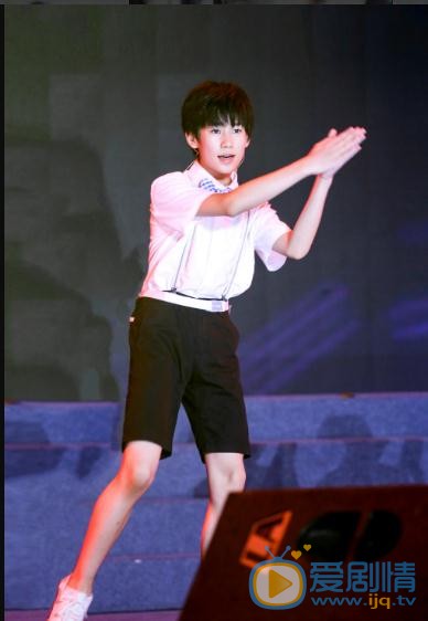 张真源演唱会写真 张真源高清写真_张真源高清剧照