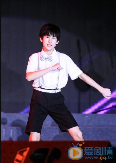 张真源演唱会写真 张真源高清写真_张真源高清剧照