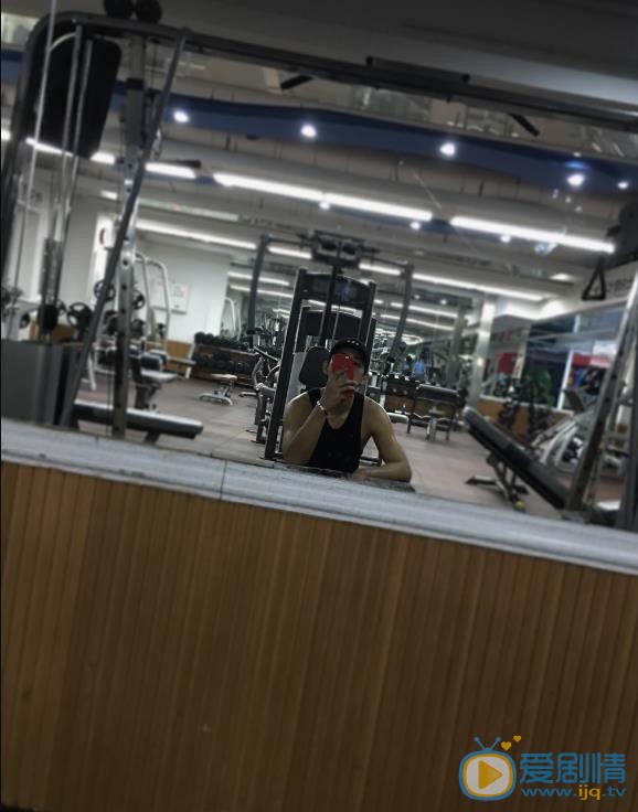 刘名凯健身运动照 刘名凯高清写真_刘名凯高清剧照