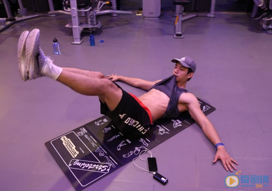刘名凯健身运动照 刘名凯高清写真_刘名凯高清剧照