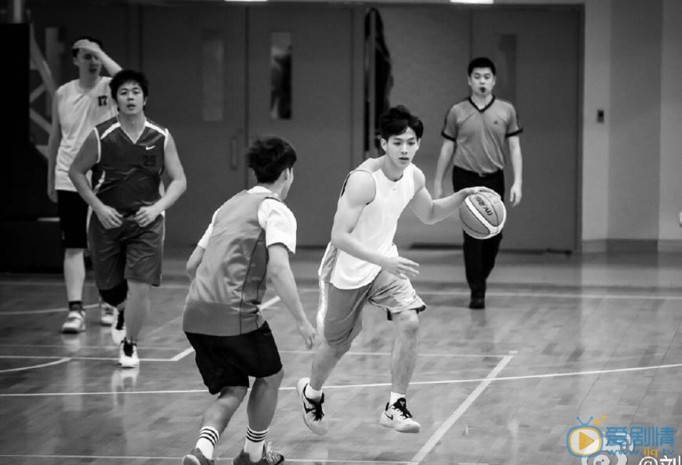 刘名凯健身运动照 刘名凯高清写真_刘名凯高清剧照
