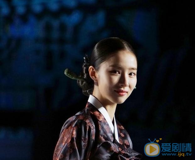 申世景韩服照 申世景高清写真_申世景高清剧照