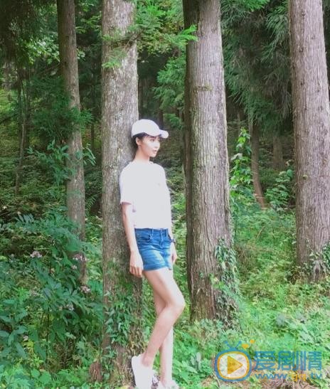 王芯芯街拍写真 王芯芯高清写真_王芯芯高清剧照