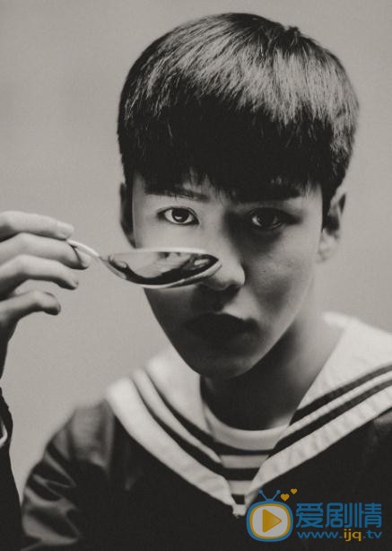 王加一制服写真 王加一高清写真_王加一高清剧照