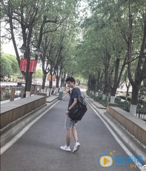 郑锐彬街拍写真 郑锐彬高清写真_郑锐彬高清剧照