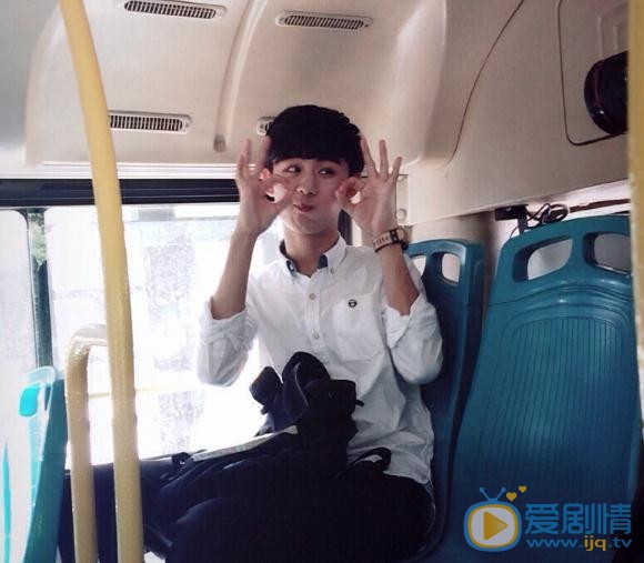 郑锐彬街拍写真 郑锐彬高清写真_郑锐彬高清剧照