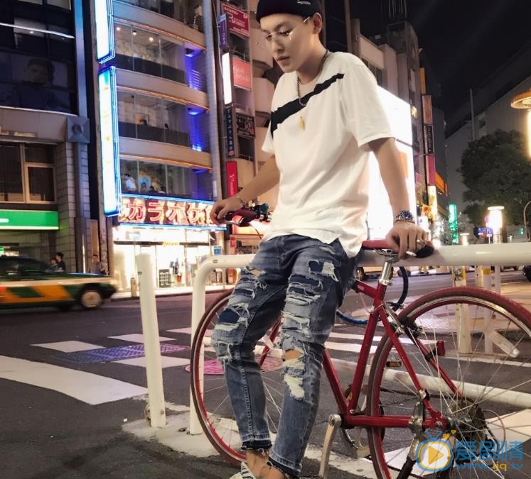 张皓宇生活照 张皓宇高清写真_张皓宇高清剧照
