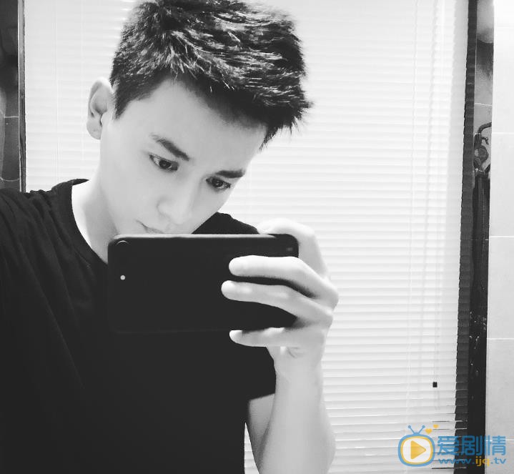 张皓宇生活照 张皓宇高清写真_张皓宇高清剧照
