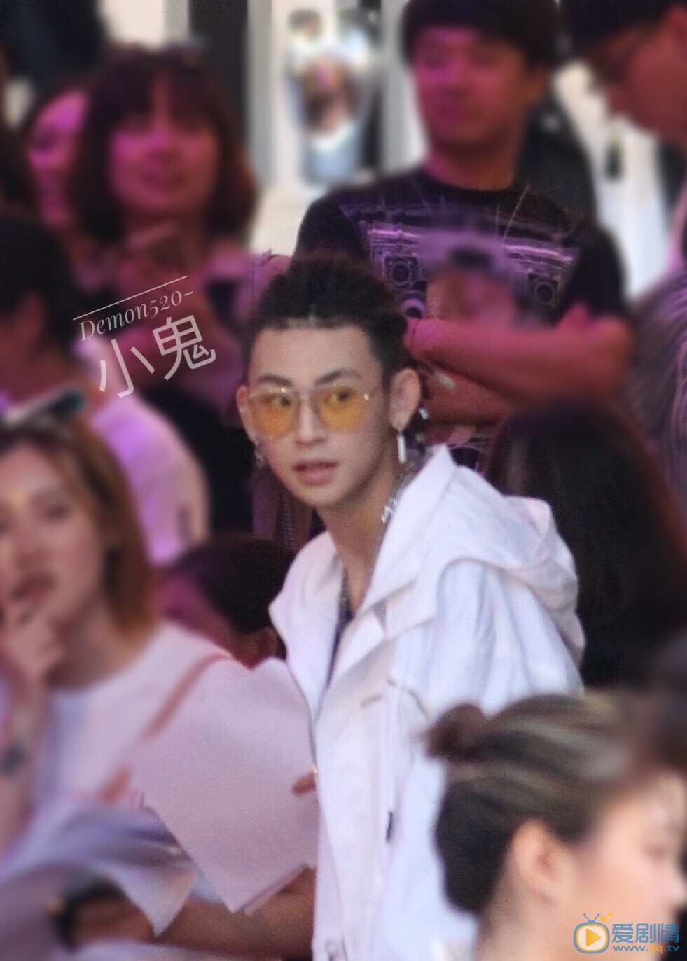 小鬼帅气写真 小鬼高清写真_小鬼高清剧照