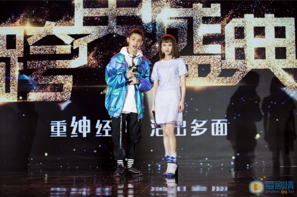 小鬼参加活动写真 小鬼高清写真_小鬼高清剧照