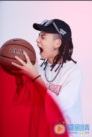 小鬼杂志写真 小鬼高清写真_小鬼高清剧照