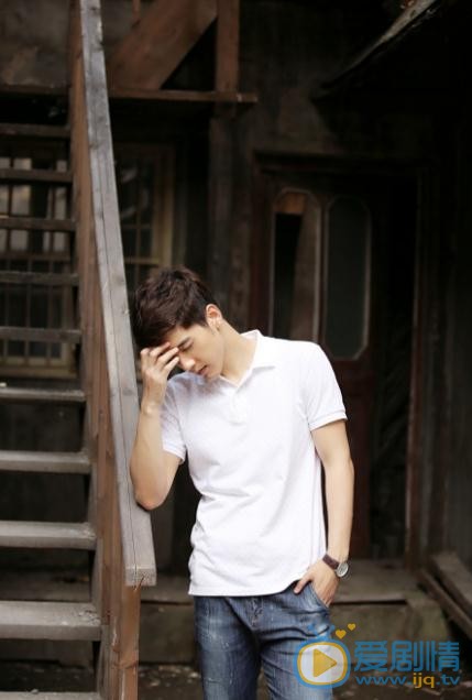 李宗霖街拍写真 李宗霖高清写真_李宗霖高清剧照