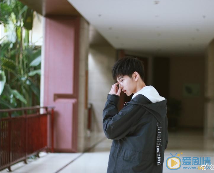 韩雍杰街拍写真 韩雍杰高清写真_韩雍杰高清剧照