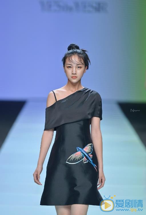 高智洋模特走秀照 高智洋高清写真_高智洋高清剧照